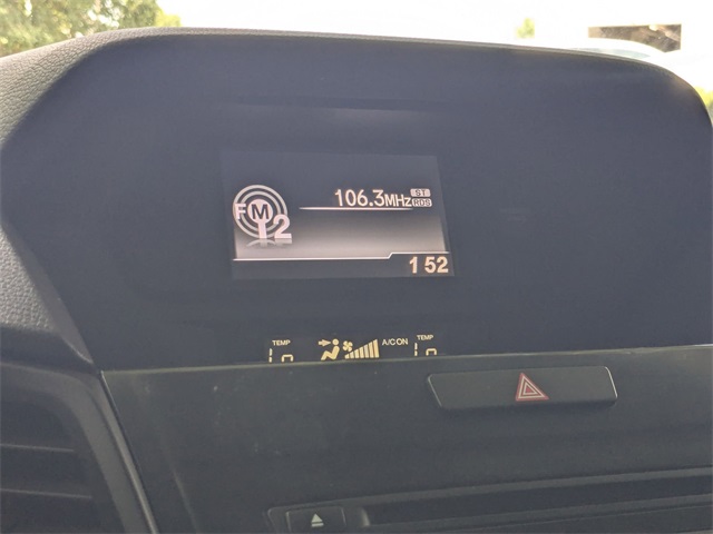 Vehicle image 24 of 28