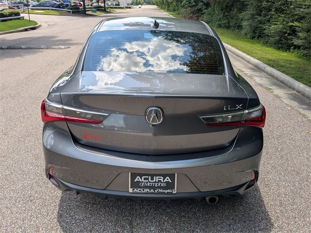 Vehicle image 5 of 28
