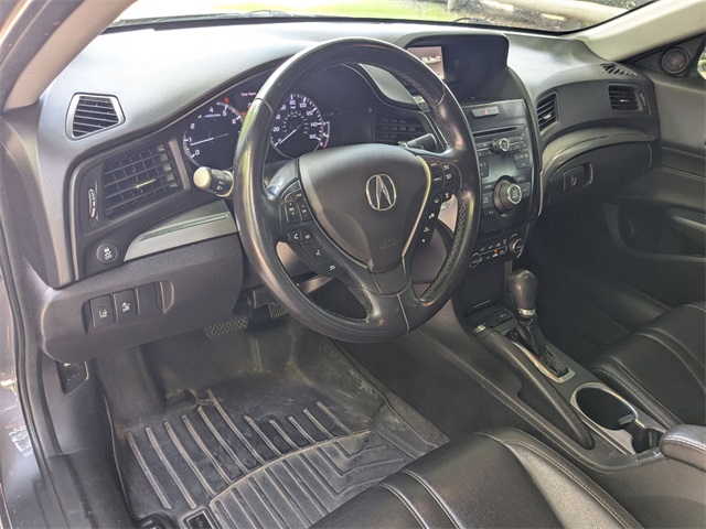 Vehicle image 14 of 28
