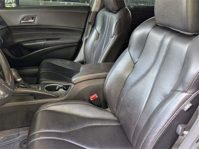 Vehicle image 12 of 28
