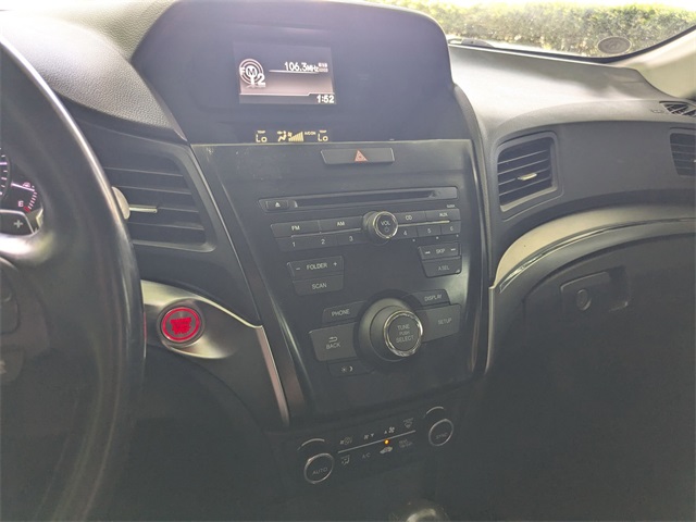Vehicle image 26 of 28