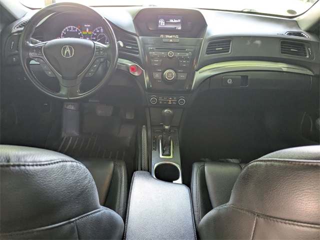 Vehicle image 23 of 28