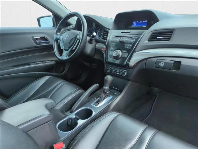Vehicle image 18 of 25