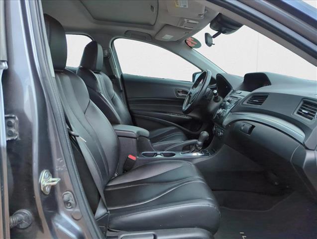 Vehicle image 14 of 25