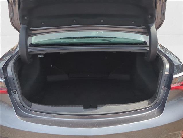 Vehicle image 9 of 25