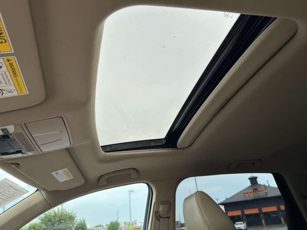 Vehicle image 19 of 49