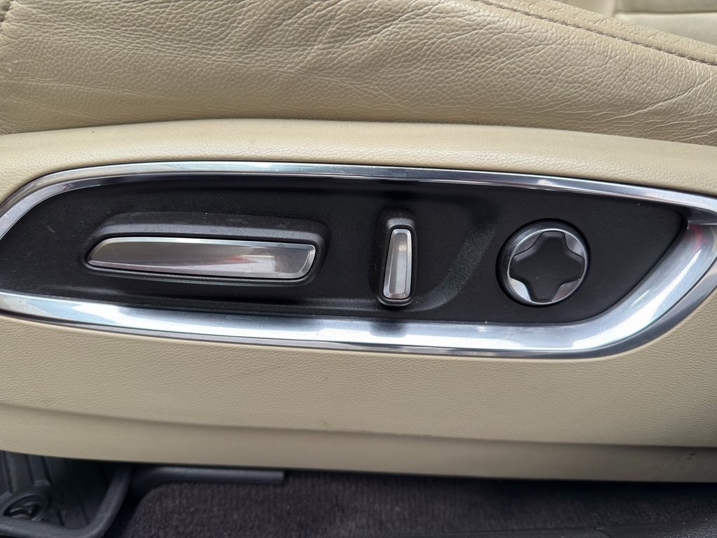 Vehicle image 29 of 49