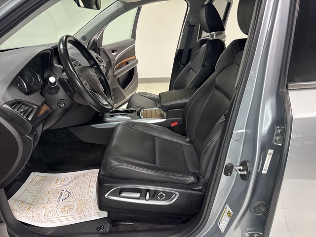 Vehicle image 22 of 42