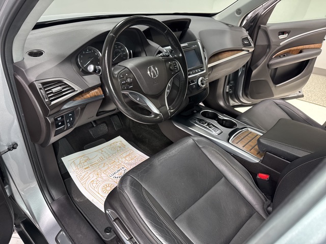 Vehicle image 21 of 42