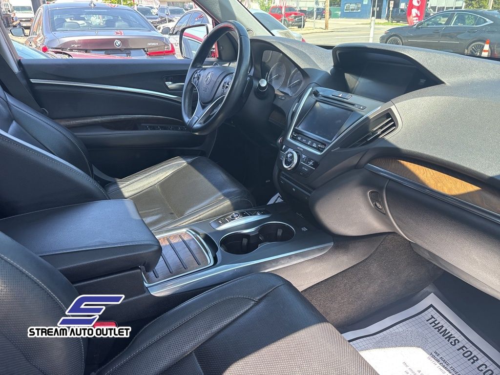 Vehicle image 11 of 40