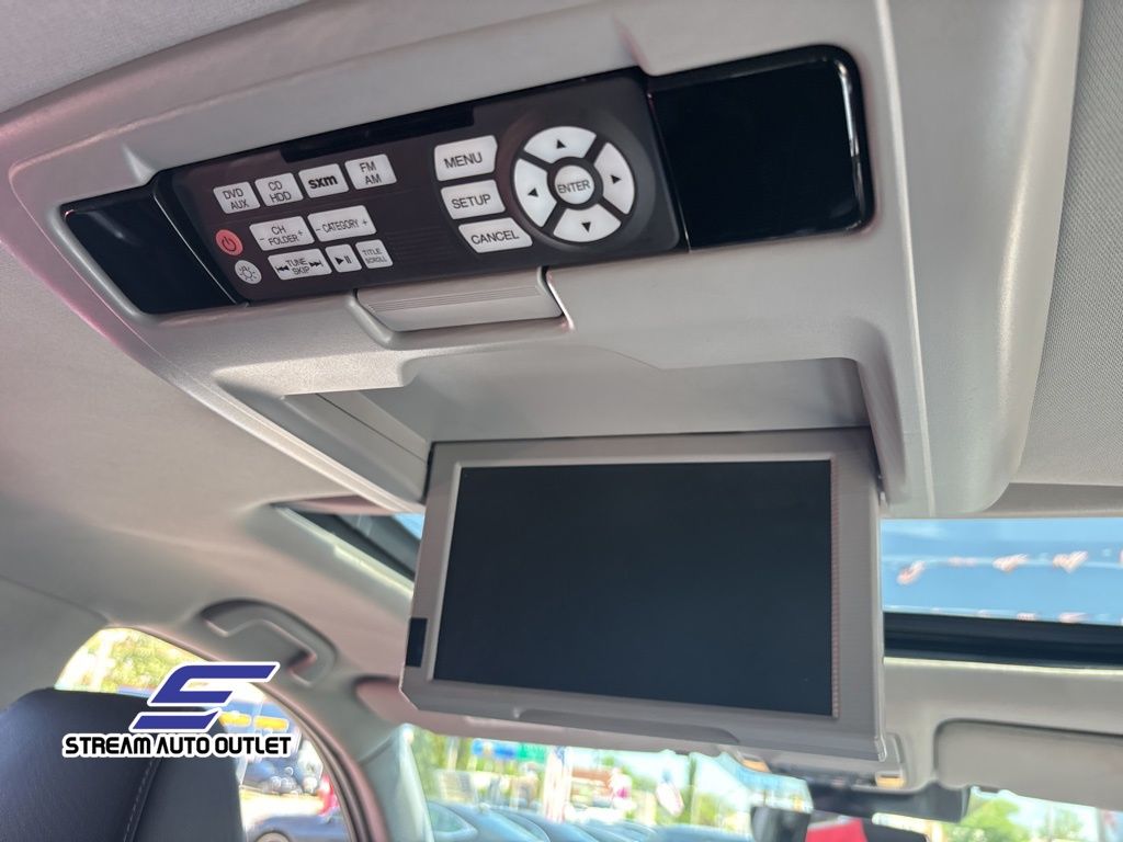 Vehicle image 21 of 40
