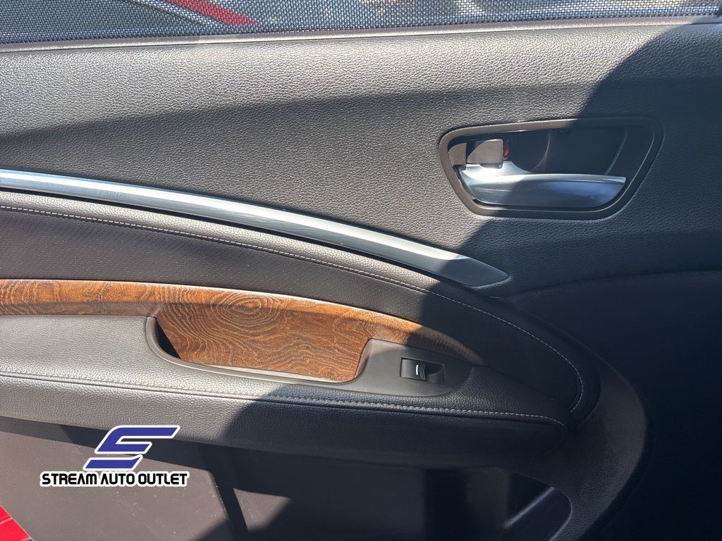 Vehicle image 24 of 40