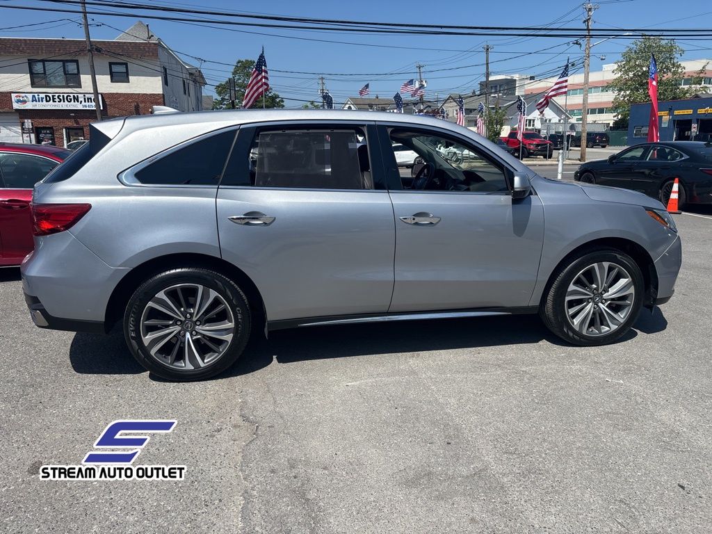 Vehicle image 5 of 40