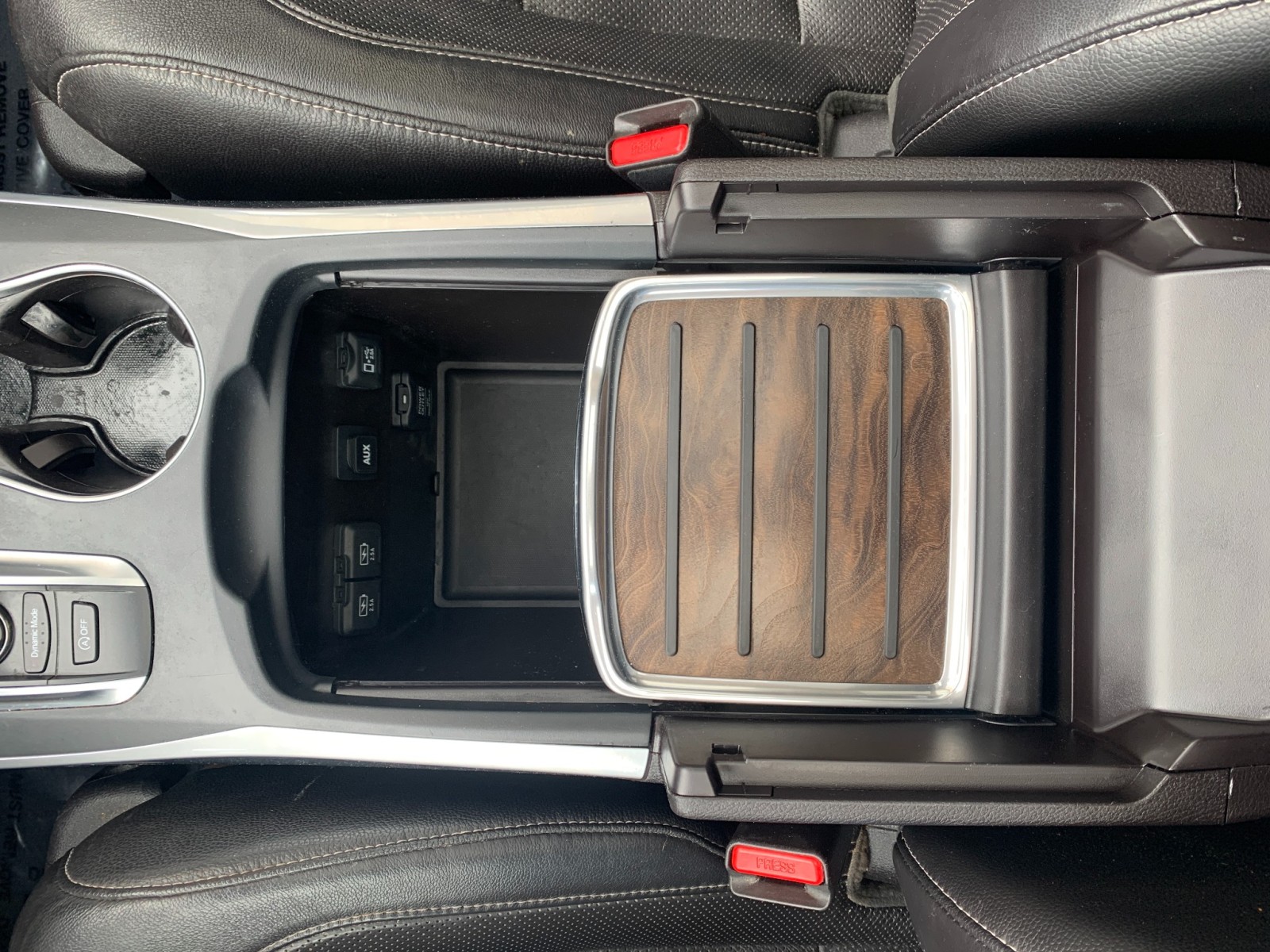 Vehicle image 21 of 36