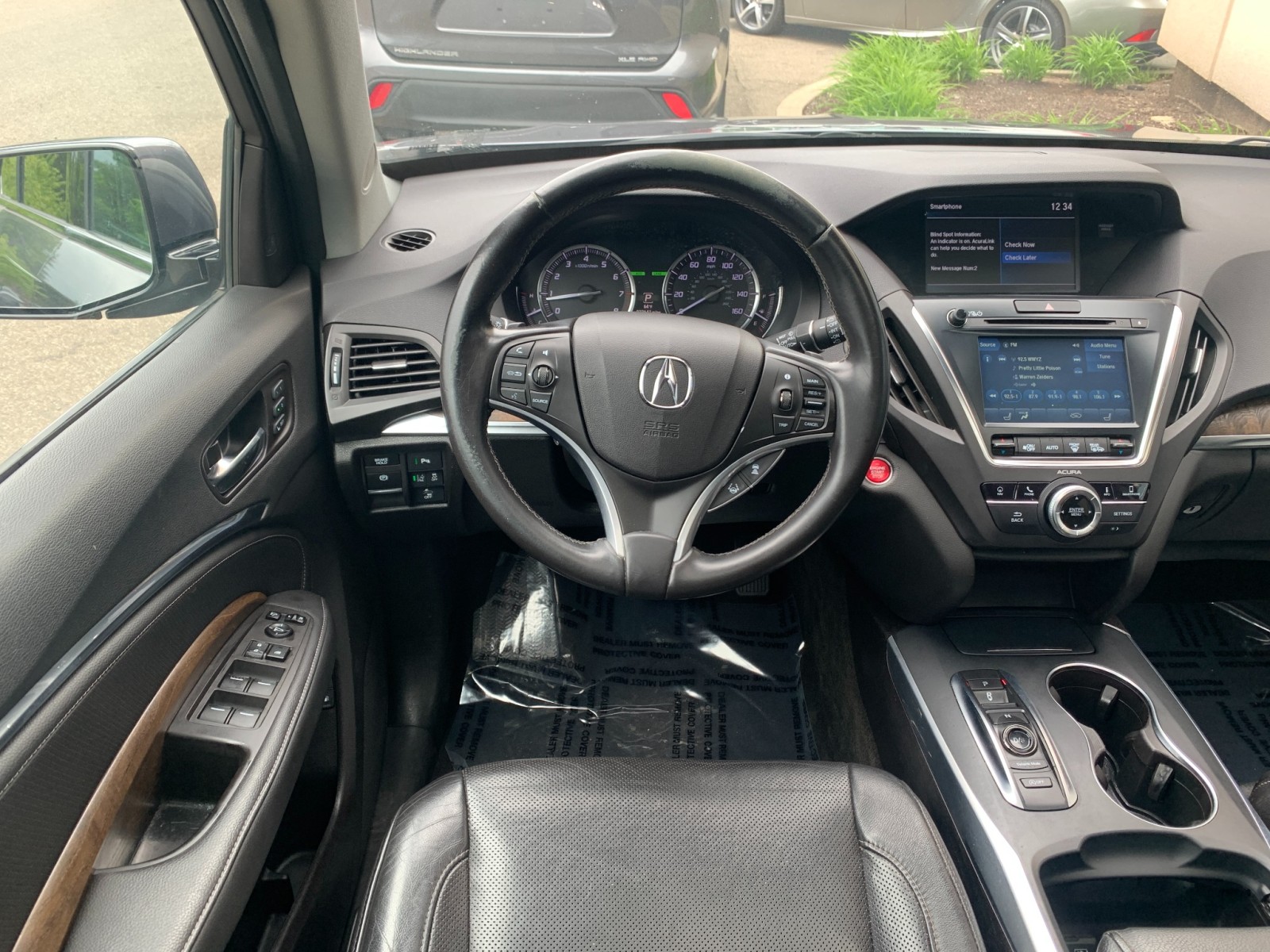 Vehicle image 22 of 36