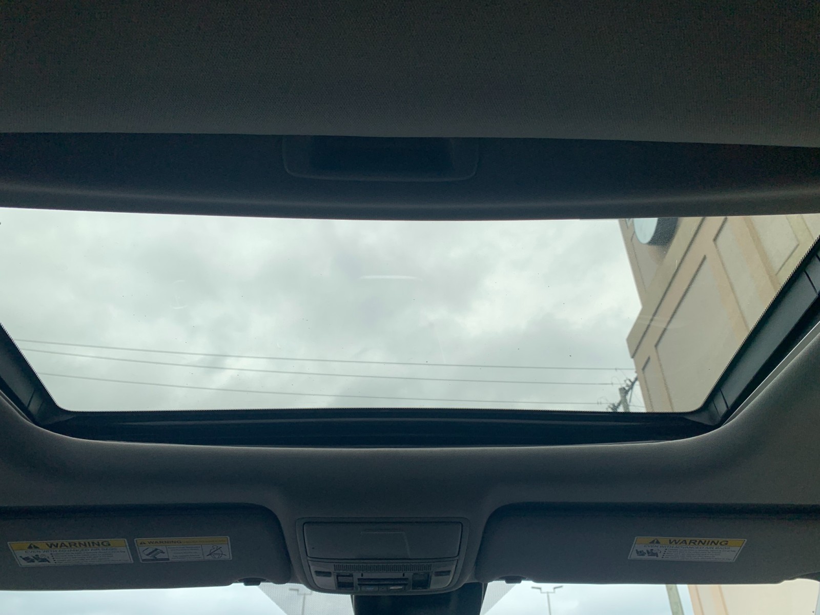 Vehicle image 25 of 36