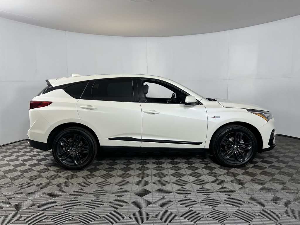 Vehicle image 5 of 52