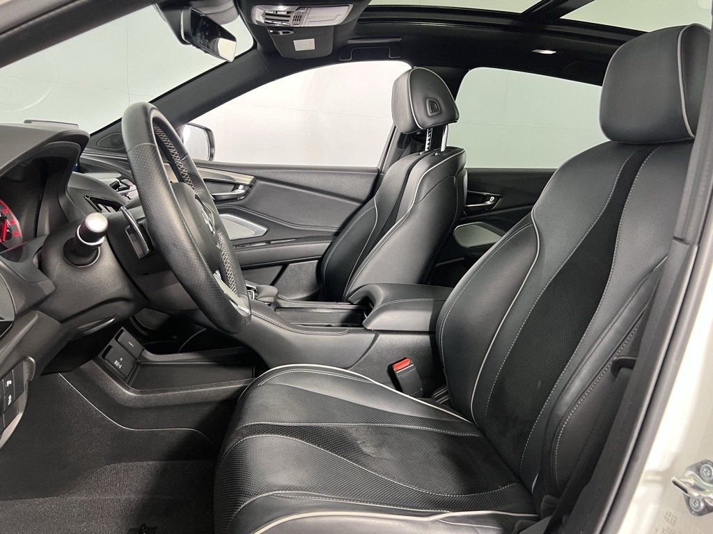 Vehicle image 15 of 52
