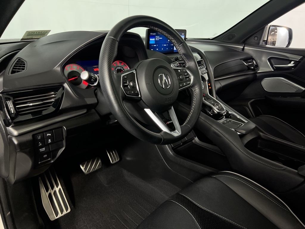 Vehicle image 17 of 52