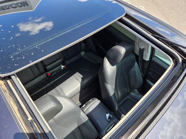 Vehicle image 11 of 47