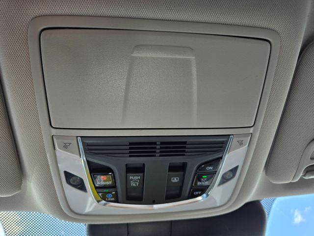 Vehicle image 37 of 47
