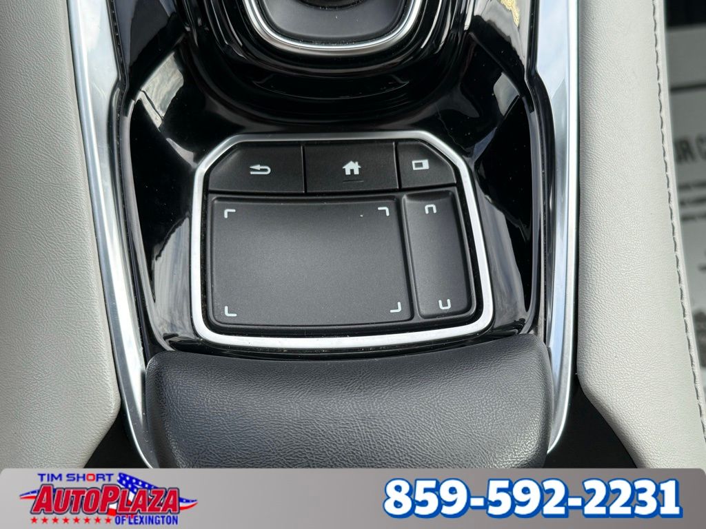 Vehicle image 26 of 36