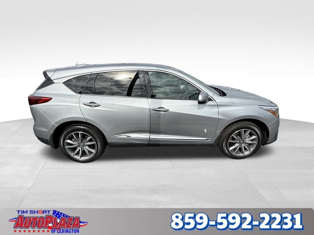 Vehicle image 4 of 36