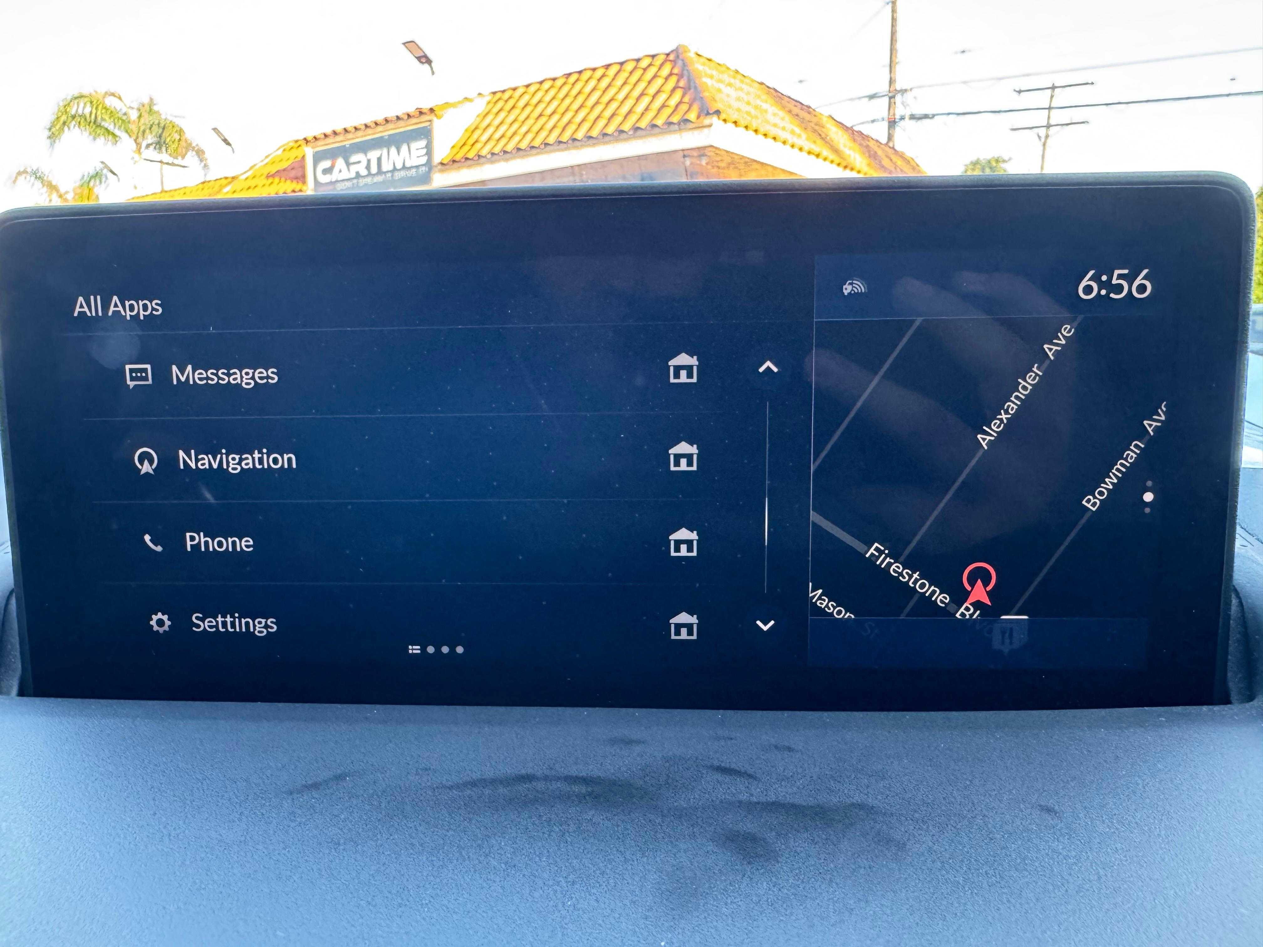 Vehicle image 73 of 83