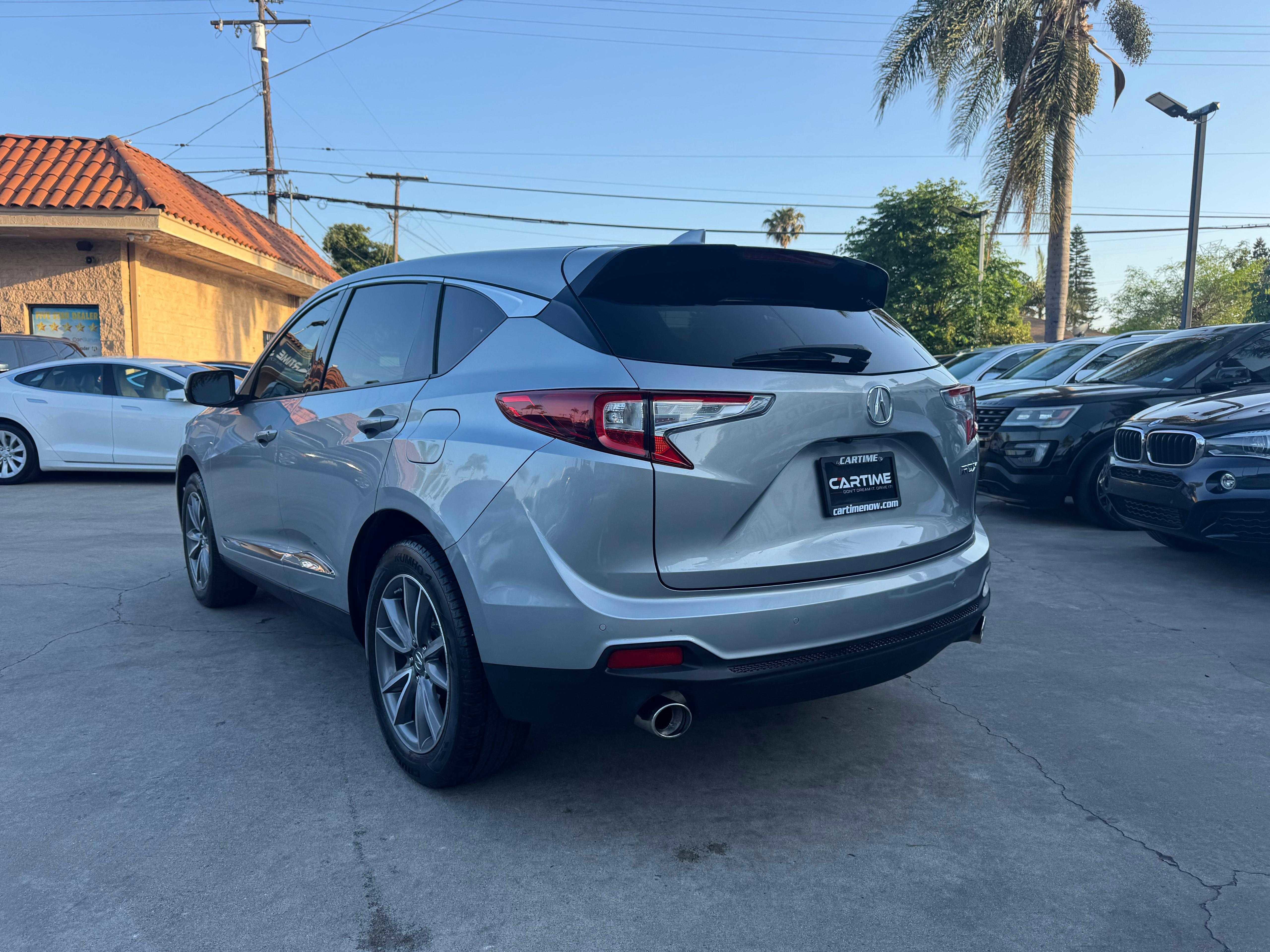 Vehicle image 10 of 83