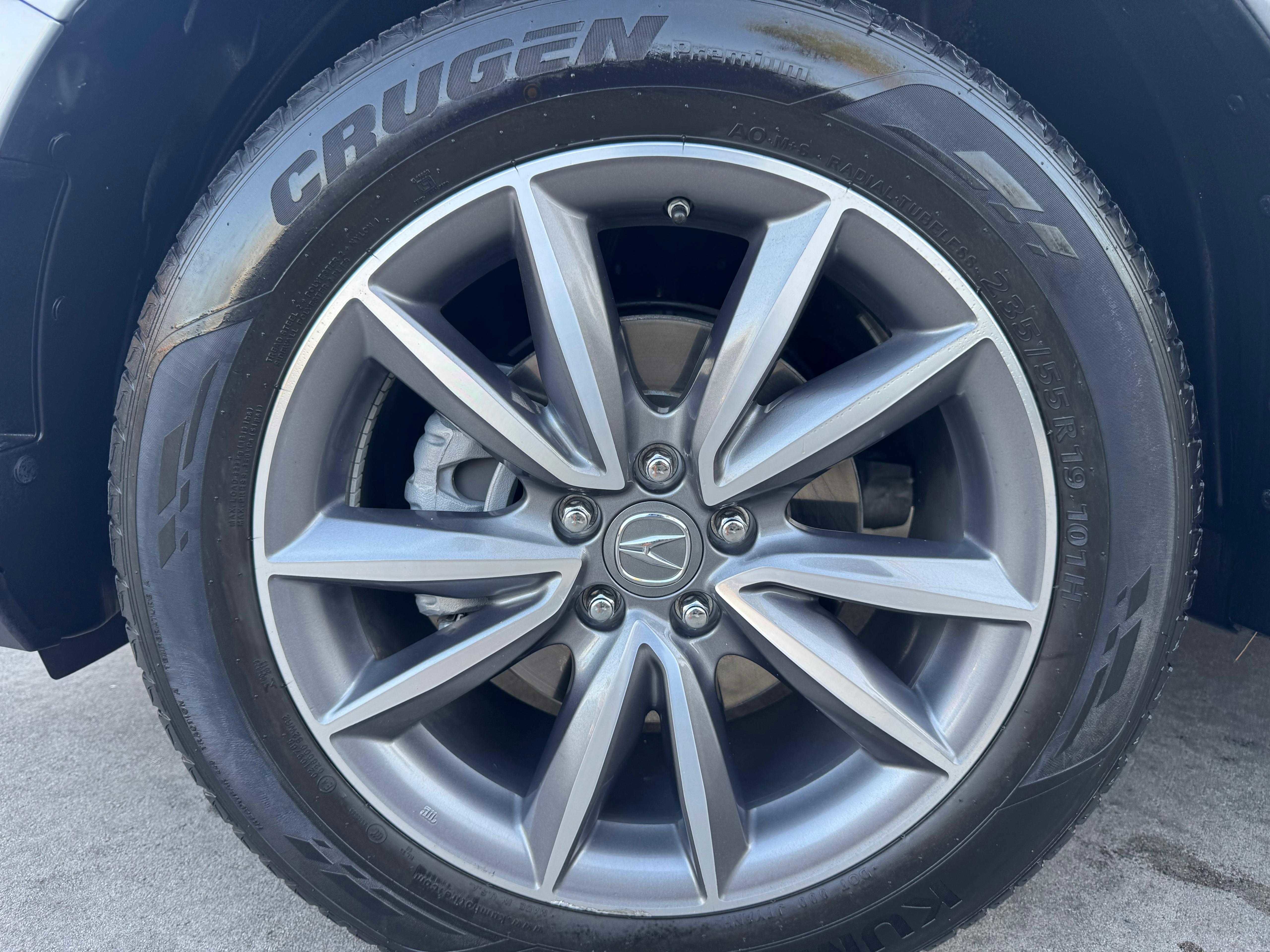 Vehicle image 23 of 83