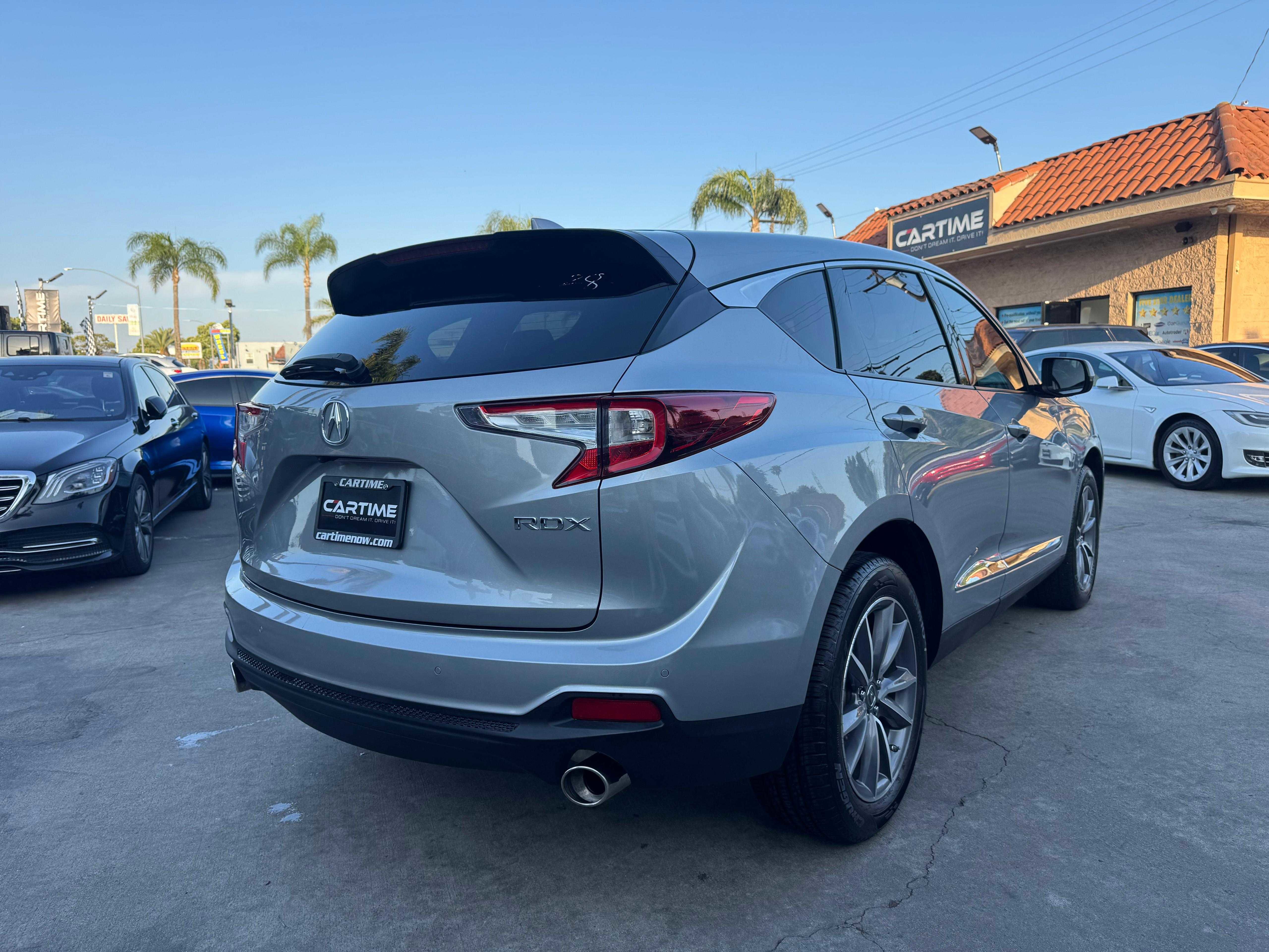 Vehicle image 8 of 83