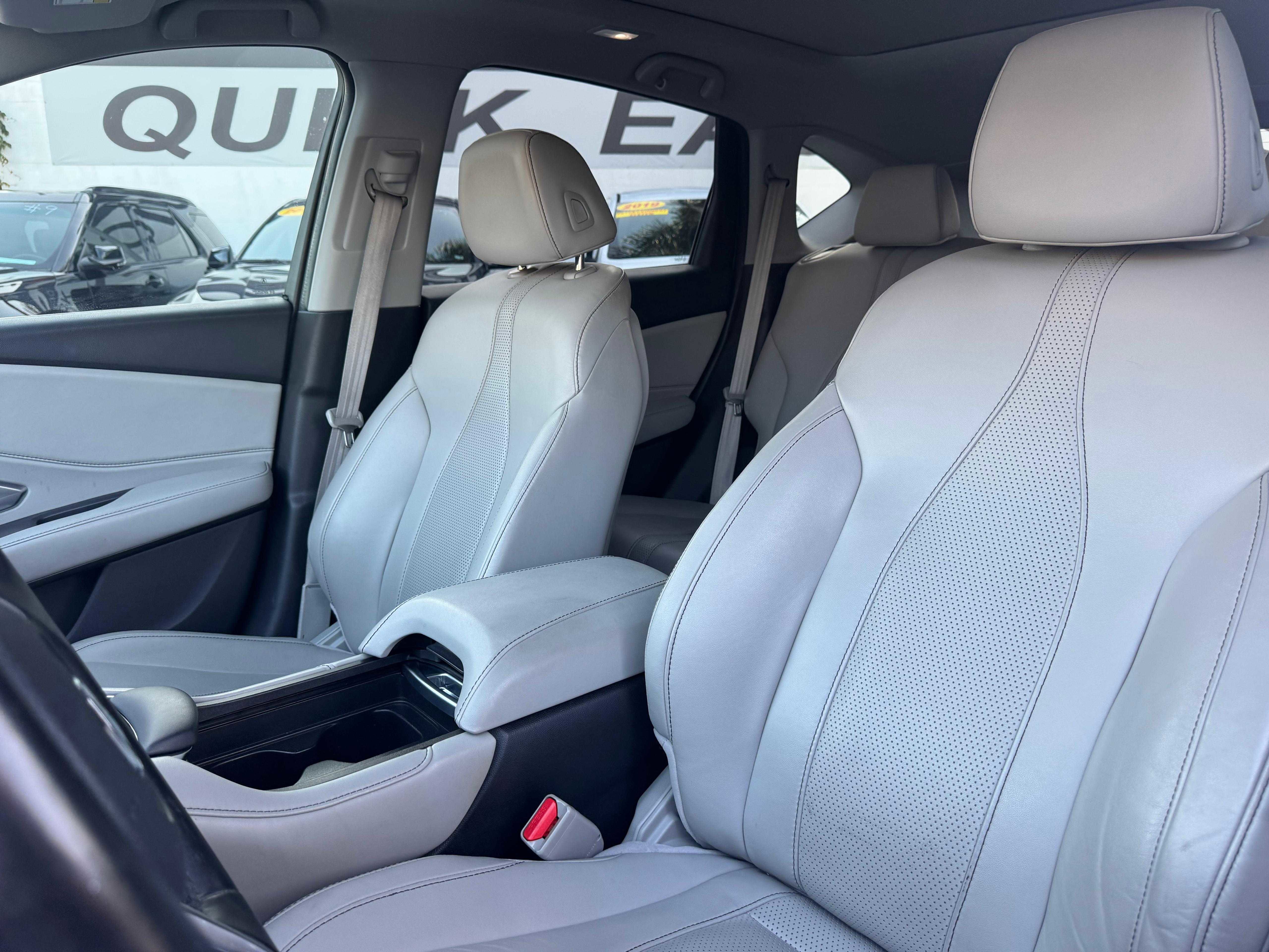 Vehicle image 29 of 83