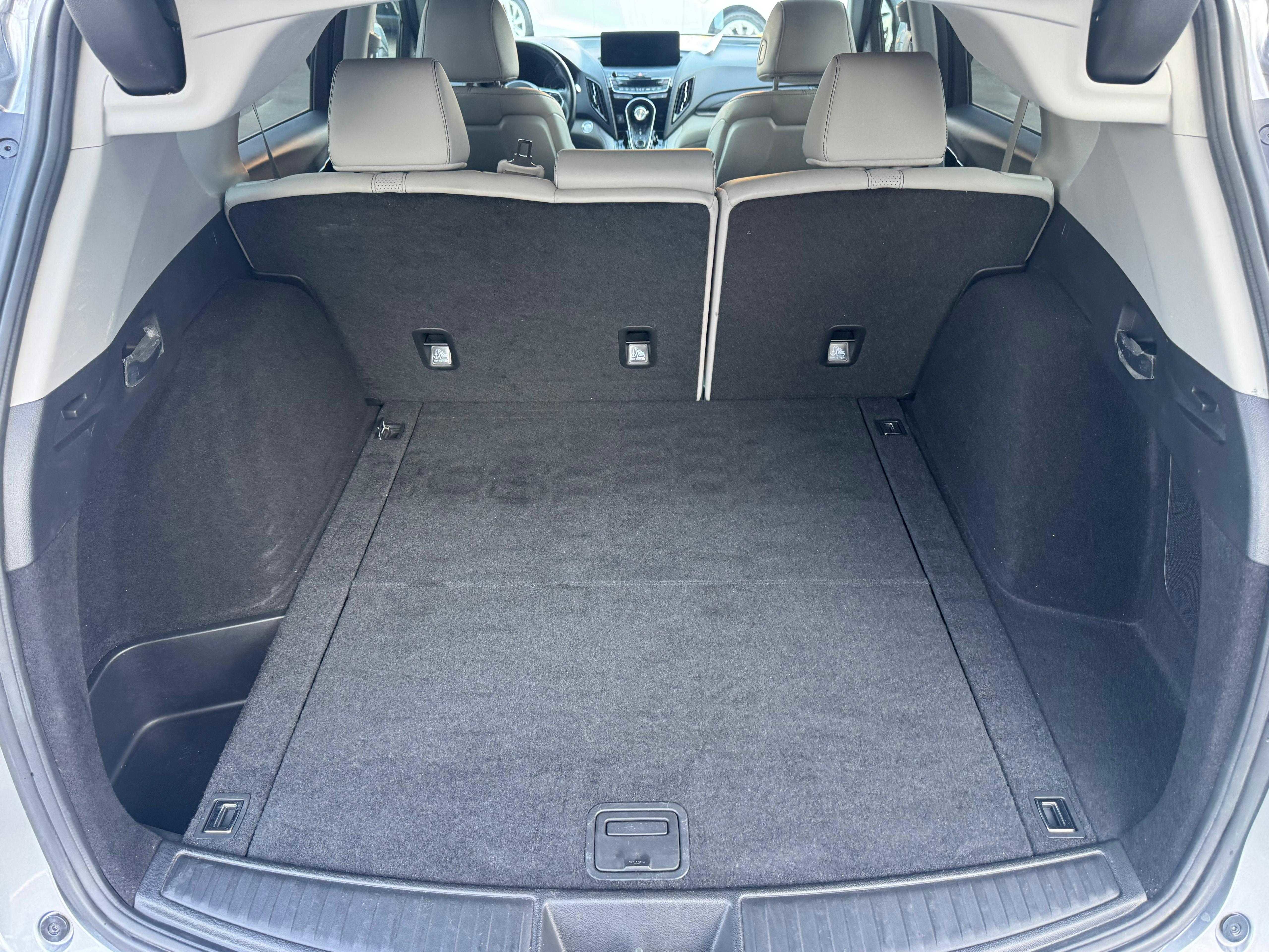 Vehicle image 18 of 83