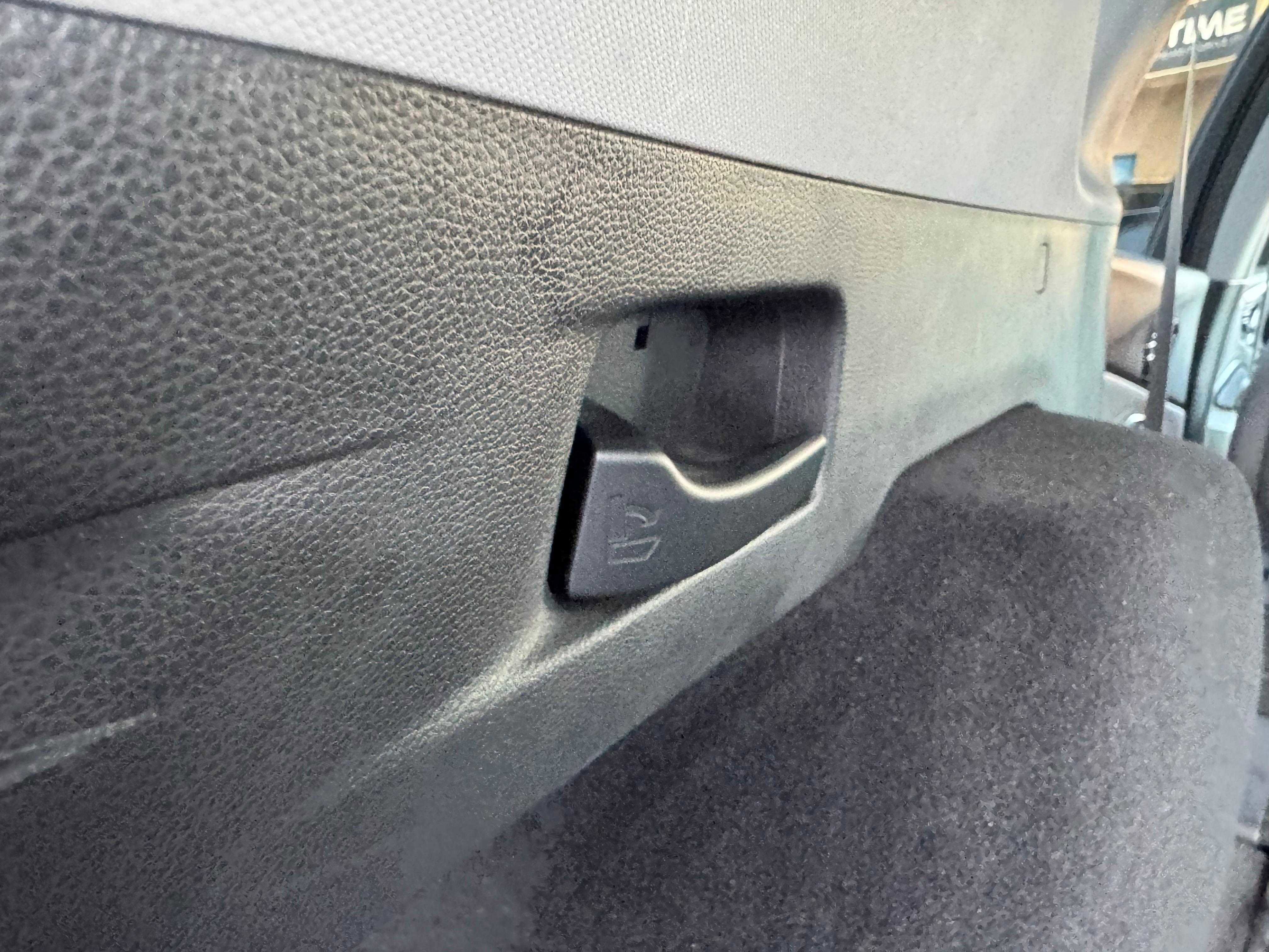 Vehicle image 15 of 83