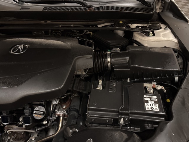 Vehicle image 27 of 28