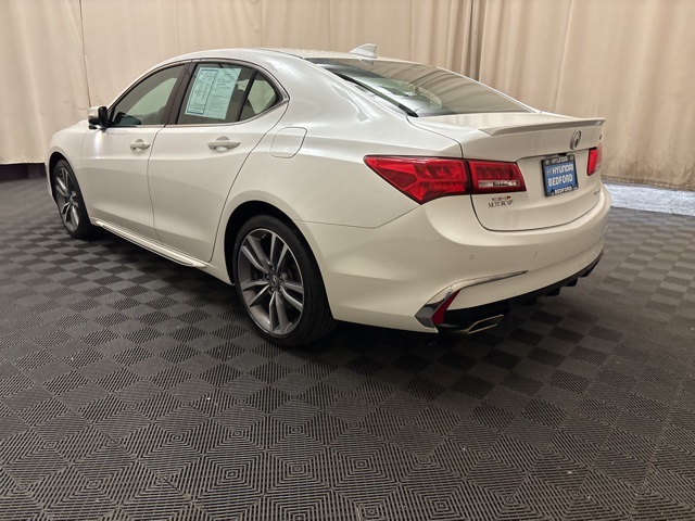 Vehicle image 8 of 28