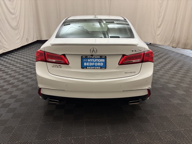 Vehicle image 7 of 28