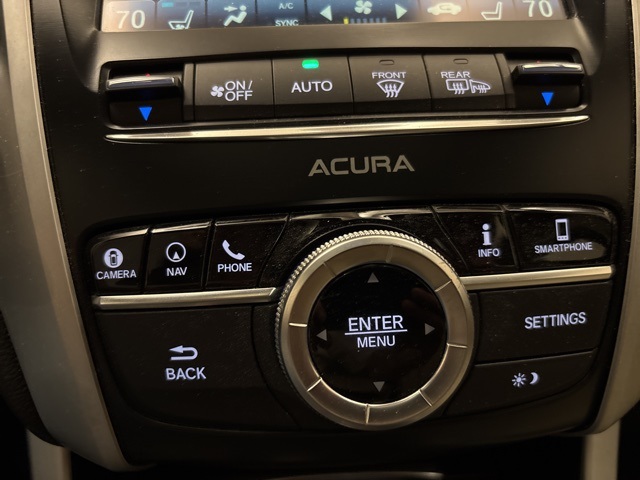 Vehicle image 21 of 28
