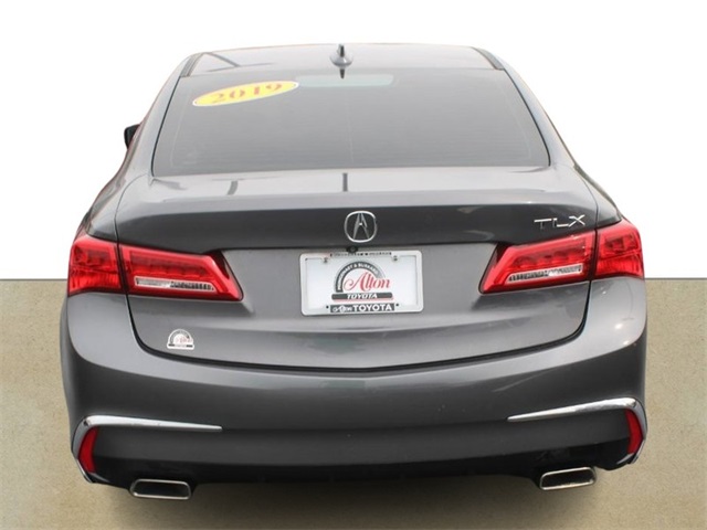 Vehicle image 6 of 23