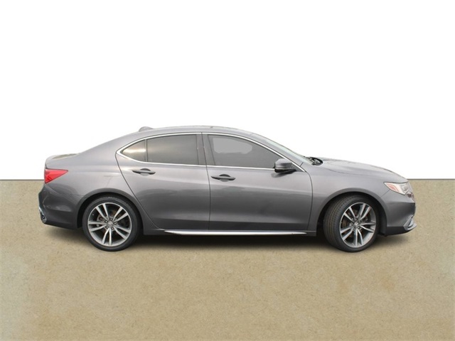 Vehicle image 4 of 23