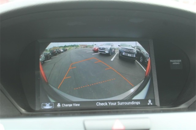 Vehicle image 21 of 23