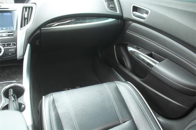 Vehicle image 14 of 23