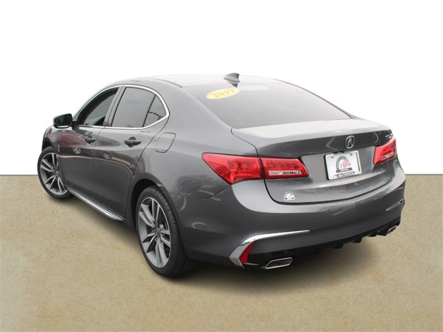 Vehicle image 7 of 23
