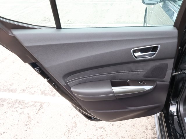Vehicle image 18 of 57