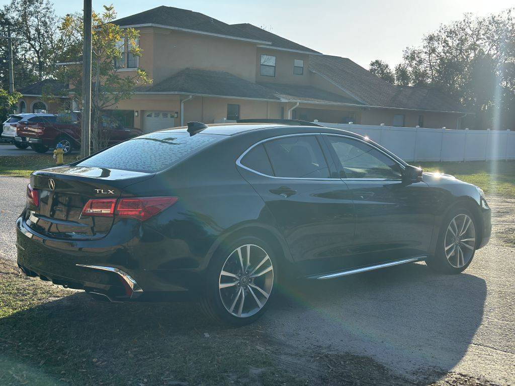Vehicle image 4 of 14