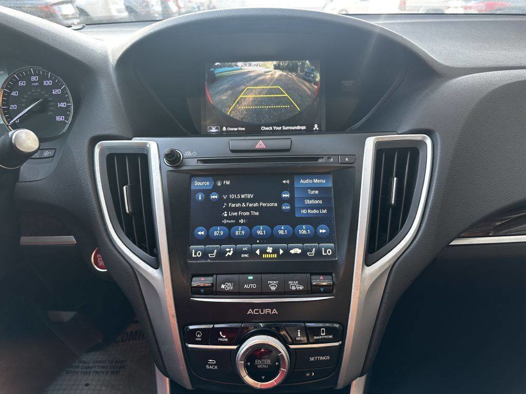 Vehicle image 11 of 14