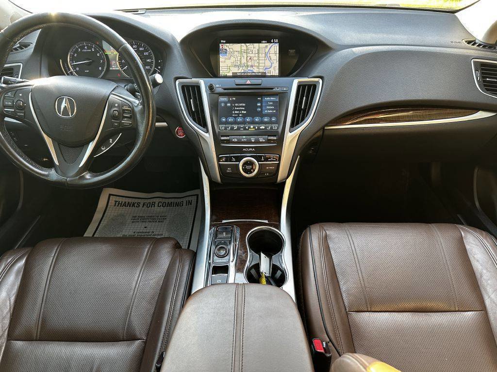Vehicle image 10 of 14