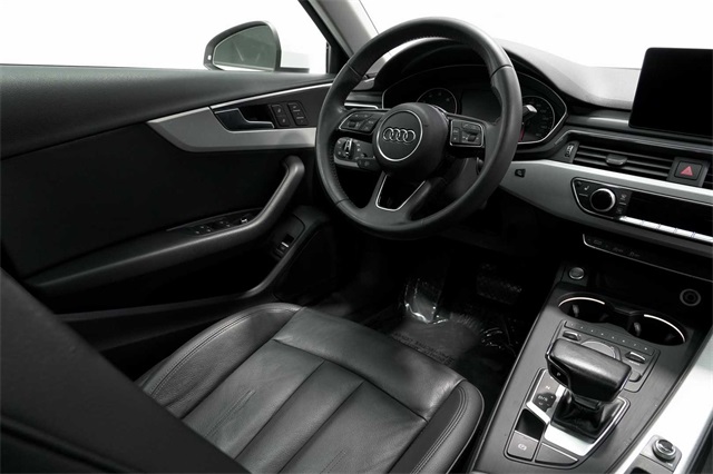 Vehicle image 15 of 30