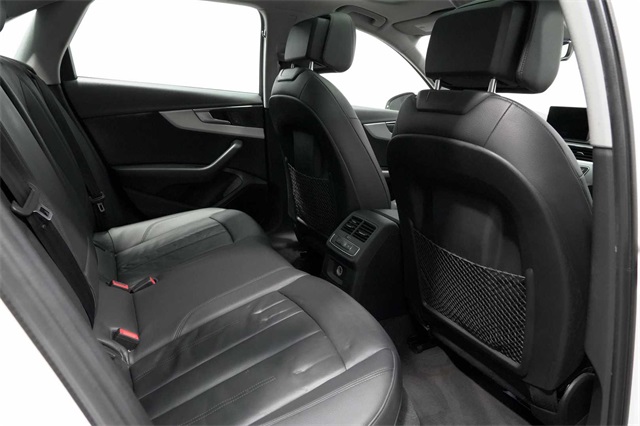 Vehicle image 11 of 30