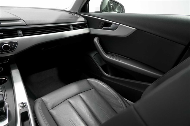Vehicle image 16 of 30